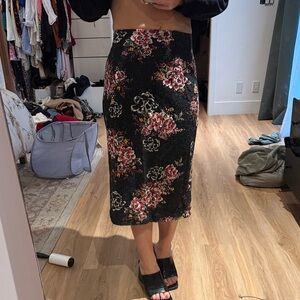 Zara Floral Black Midi Skirt size S